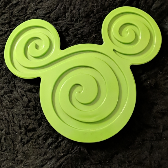 Disney Parks Mickey Mouse Icon Trivet New - Picture 1 of 2